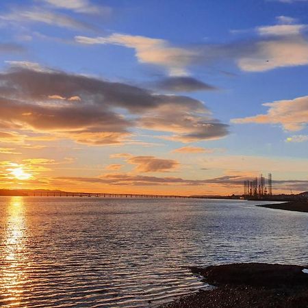 Spacious, Modern 3 Bedroom Luxury Flat In Centre Location Broughty Ferry Kültér fotó