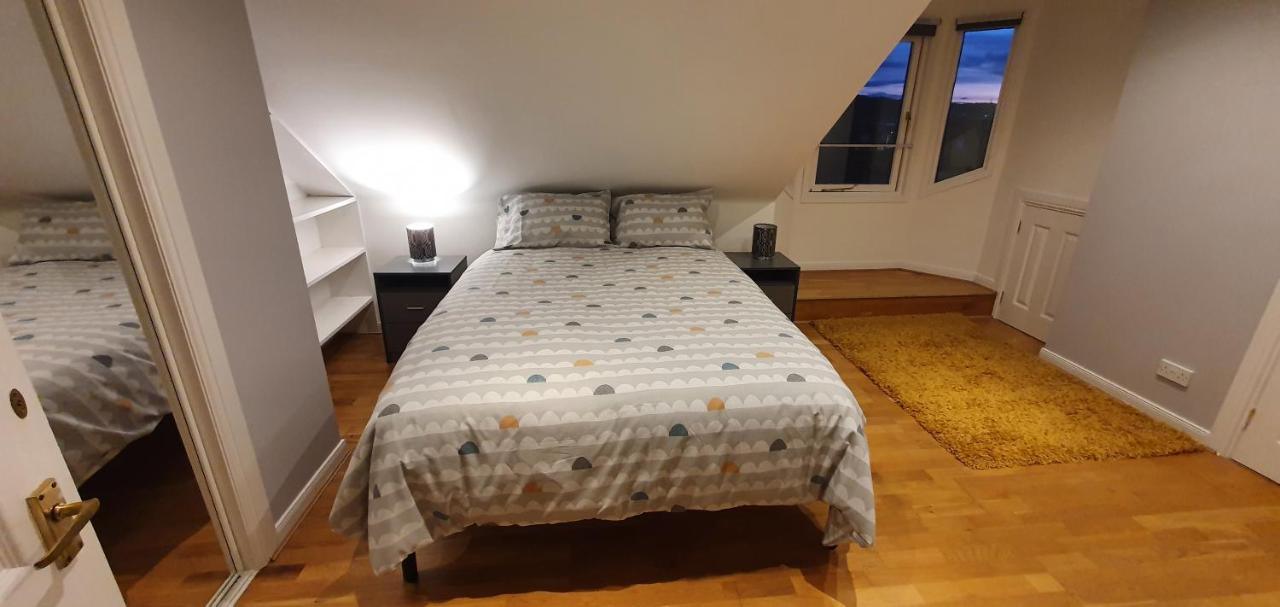 Spacious, Modern 3 Bedroom Luxury Flat In Centre Location Broughty Ferry Kültér fotó
