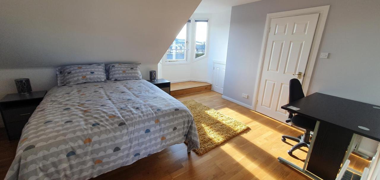 Spacious, Modern 3 Bedroom Luxury Flat In Centre Location Broughty Ferry Kültér fotó